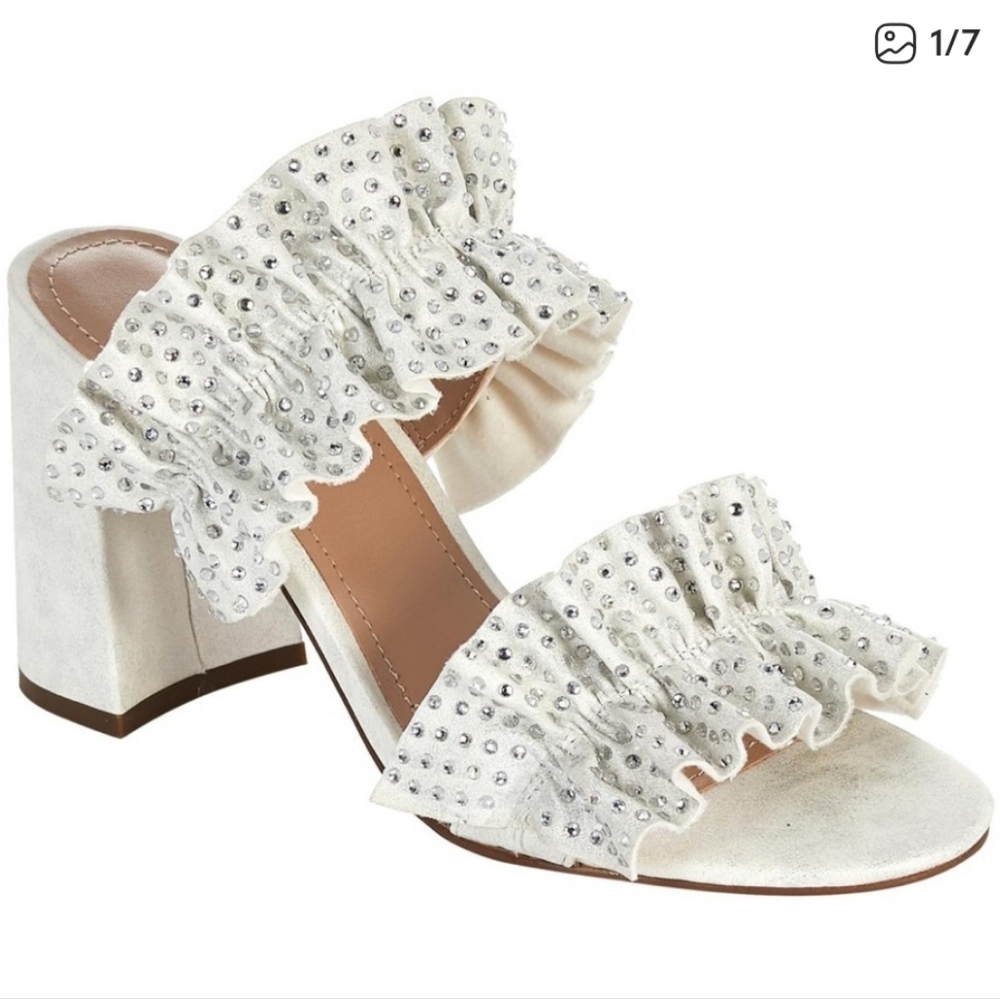 Charles by Charles David Sandal Royals White/Silver